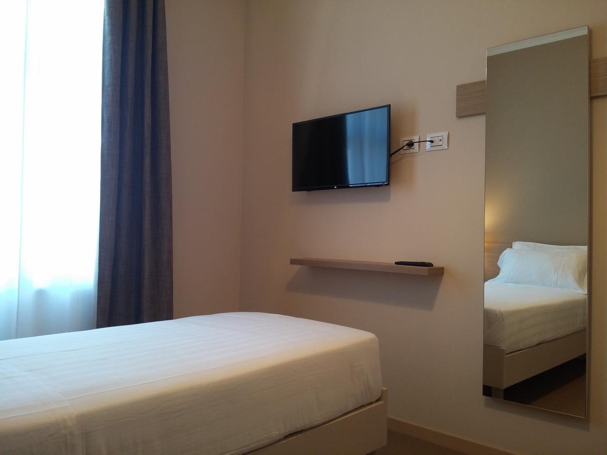 Nuovo Albergo Operai Monfalcone Esterno foto